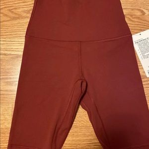 lululemon Align SHR 10" *SIZE 4*